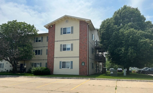 Live in style at Rolling Meadows